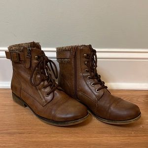 Kohl’s boots size 7